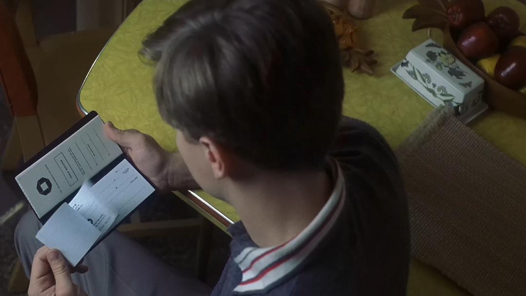 16岁少年冒充飞行员,16岁少年假扮飞行员被骗400万