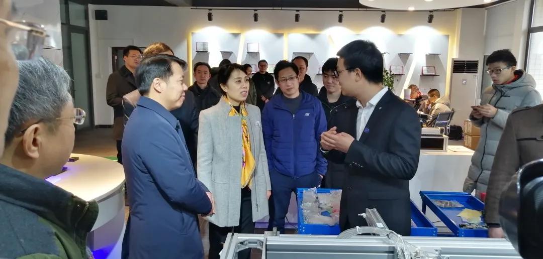 @高考学子:科技战“疫”、“机”艺超群,机电学院各专业自觉担当