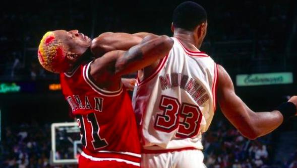 詹姆斯今日高光瞬间,詹姆斯高光时刻回顾