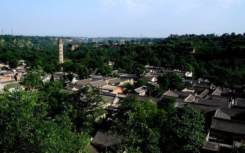 被评为全国乡村旅游重点村,获评全国乡村旅游重点村福建