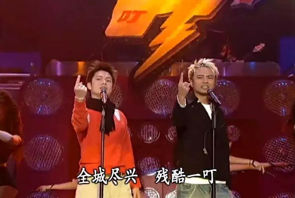 是许志安揽啜黄心颖残酷，还是残酷一叮残酷？