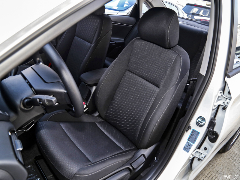 悦动11款和10款区别图片,悦动福瑞迪选哪个