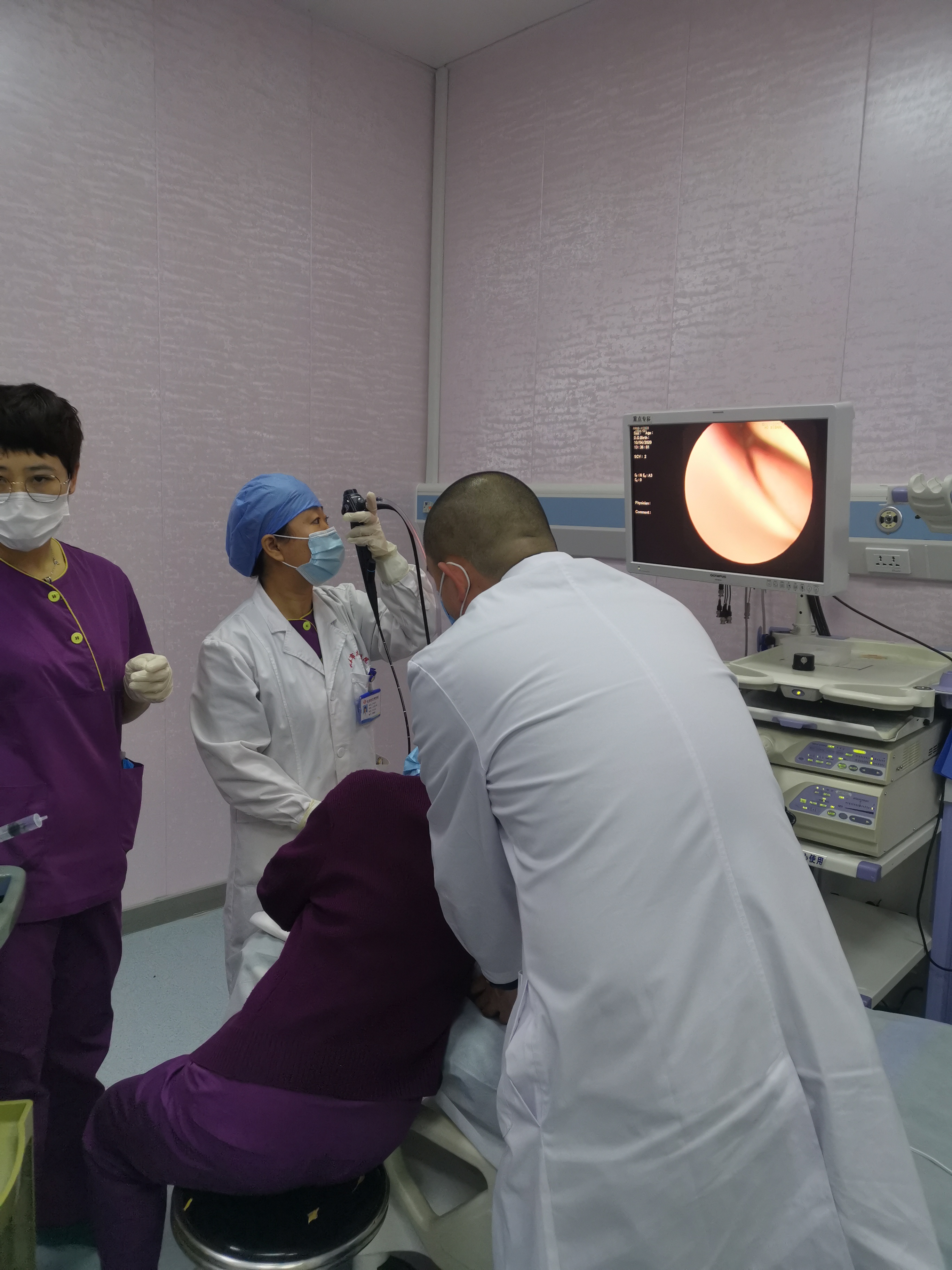 小宝宝吃了苹果更加咳,婴儿吃呛了咳嗽伴随放屁