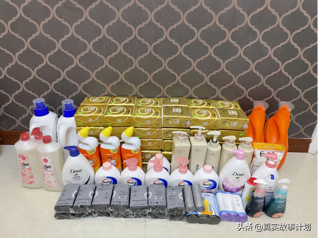 鍥ょН鐧栧勾杞讳汉,鍥ょН鎴愮樉鐨勫勾杞讳汉