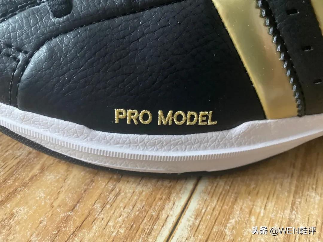 詹姆斯科比鸳鸯鞋,詹姆斯历年全明星上脚球鞋