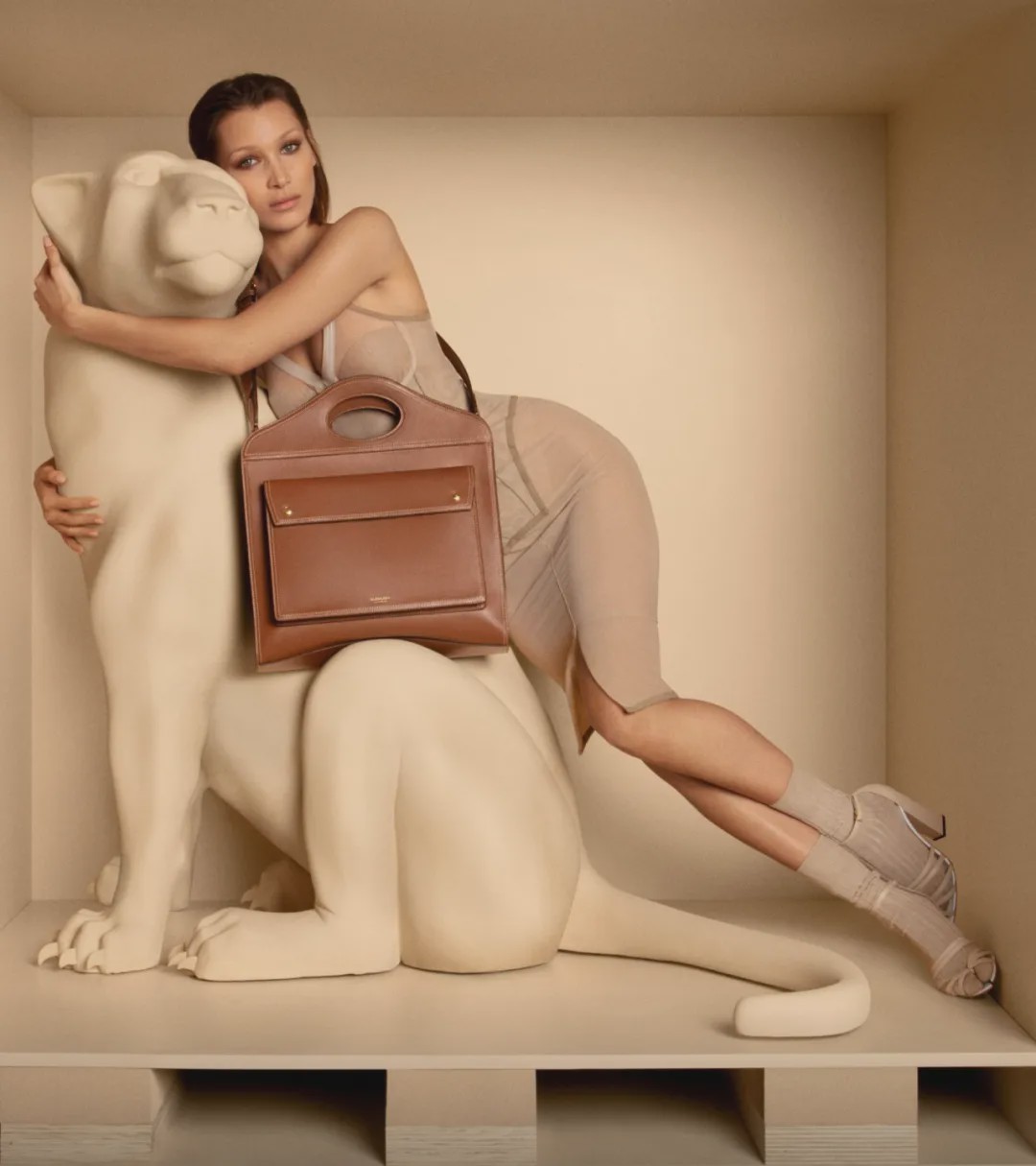 dior璞圭汗鐨崏,dior璞圭汗濂抽瀷