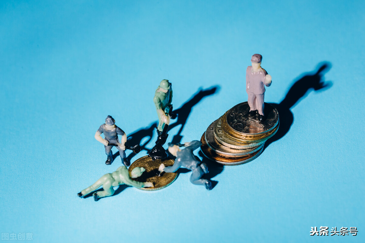 亿万富翁回老家投资2亿建厂,千万富翁回乡搞农业