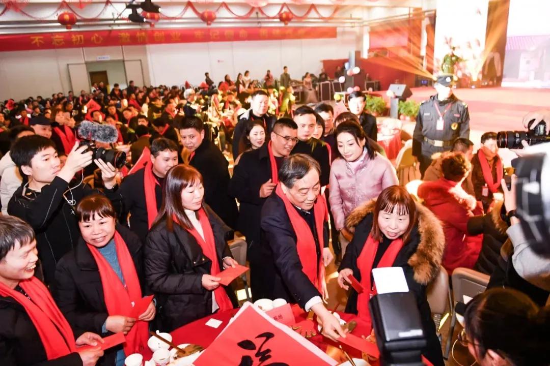 娃哈哈发展过程中存在的机会,娃哈哈的成功和困惑