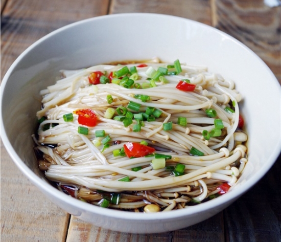 吃的金针菇怎么没消化又排出来了,金针菇不能被消化为什么还有热量