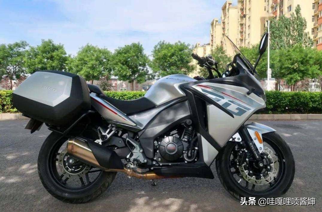 销量和评价都不错的摩友青睐的车型，看有没有和你同款的