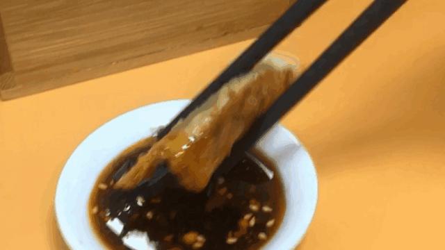 早餐界的排队王----乔馋锅贴，1.2一个居然年赚200多万元