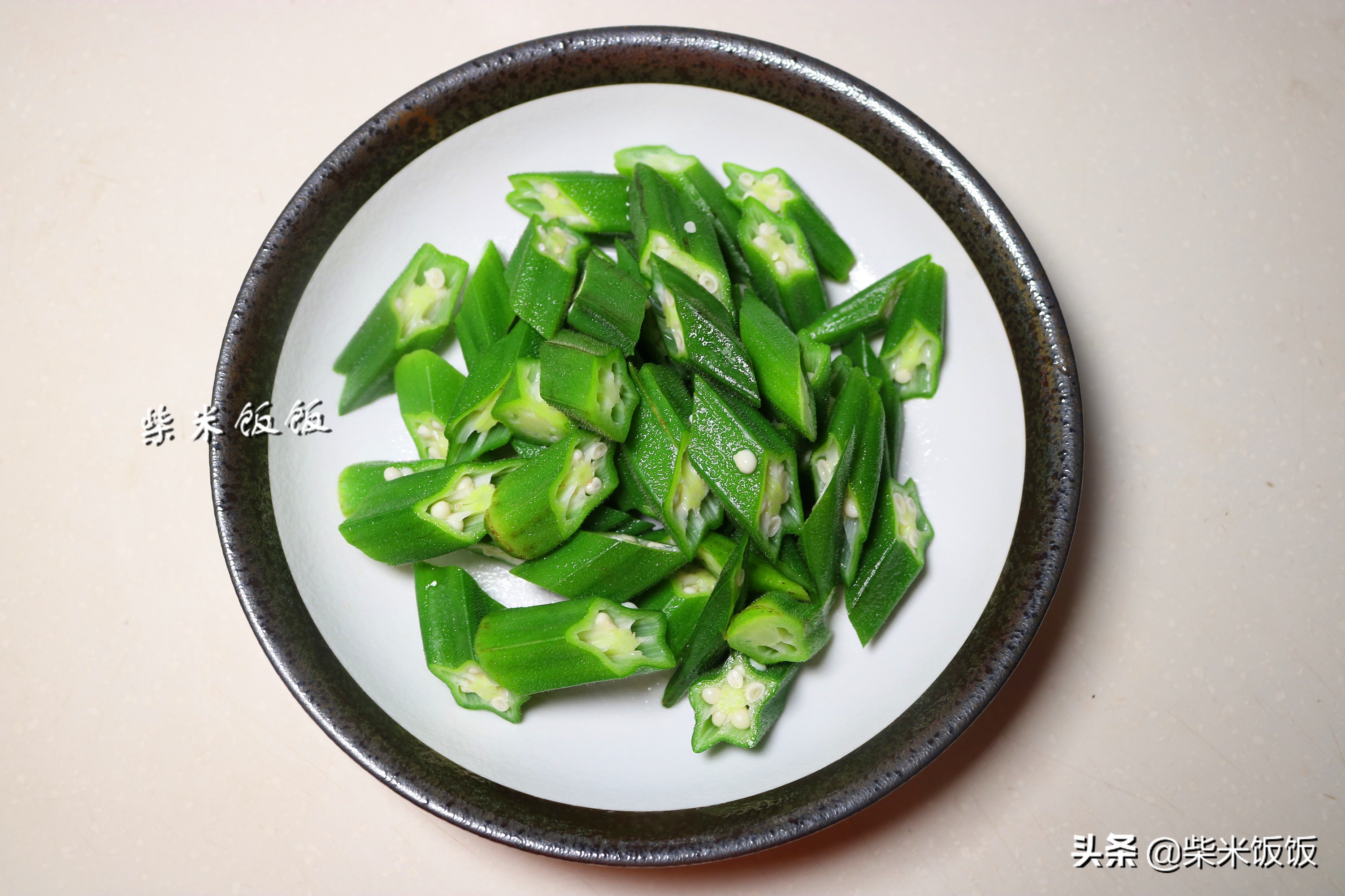 吃秋葵要焯水吗,吃白灼秋葵