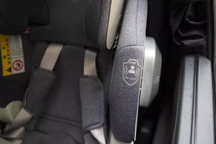 婴儿多大可以使用半躺安全座椅,安全座椅0-12岁可坐可躺测评