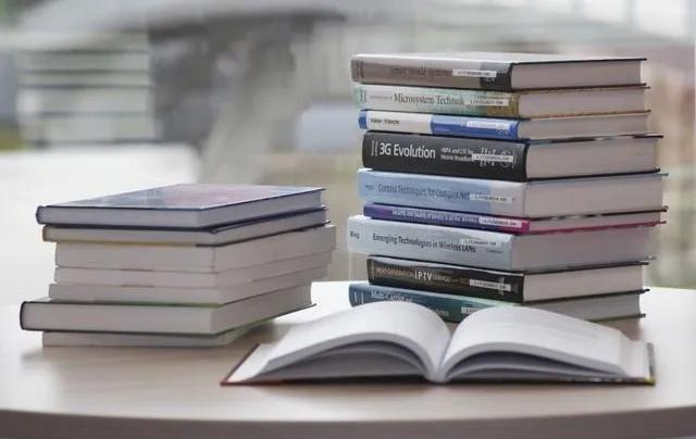 行走在书中的猫,行走在书中作文