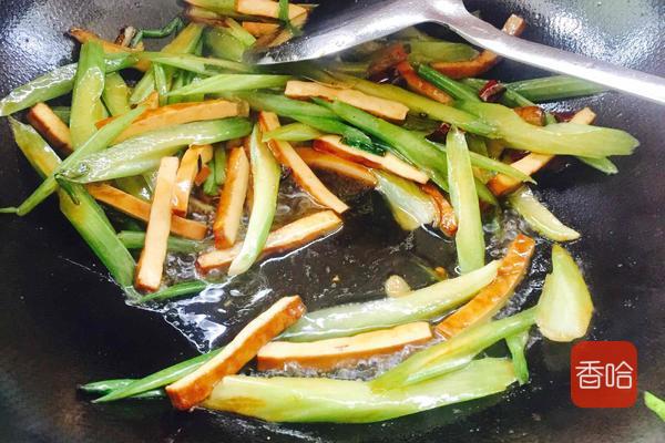 女儿最爱这道菜，做法简单，鲜美又补钙，五分钟出锅，我家常做