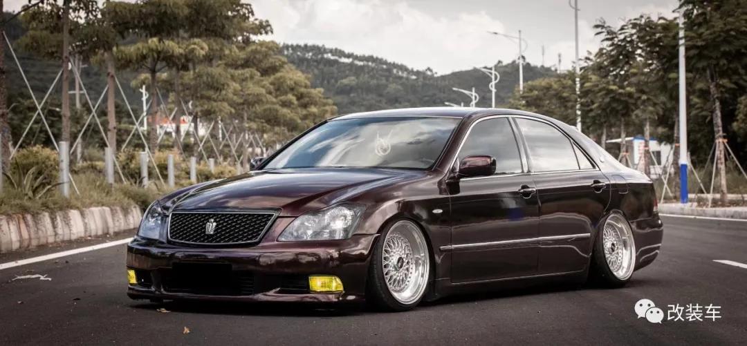 清一色皇冠,清一色豪车