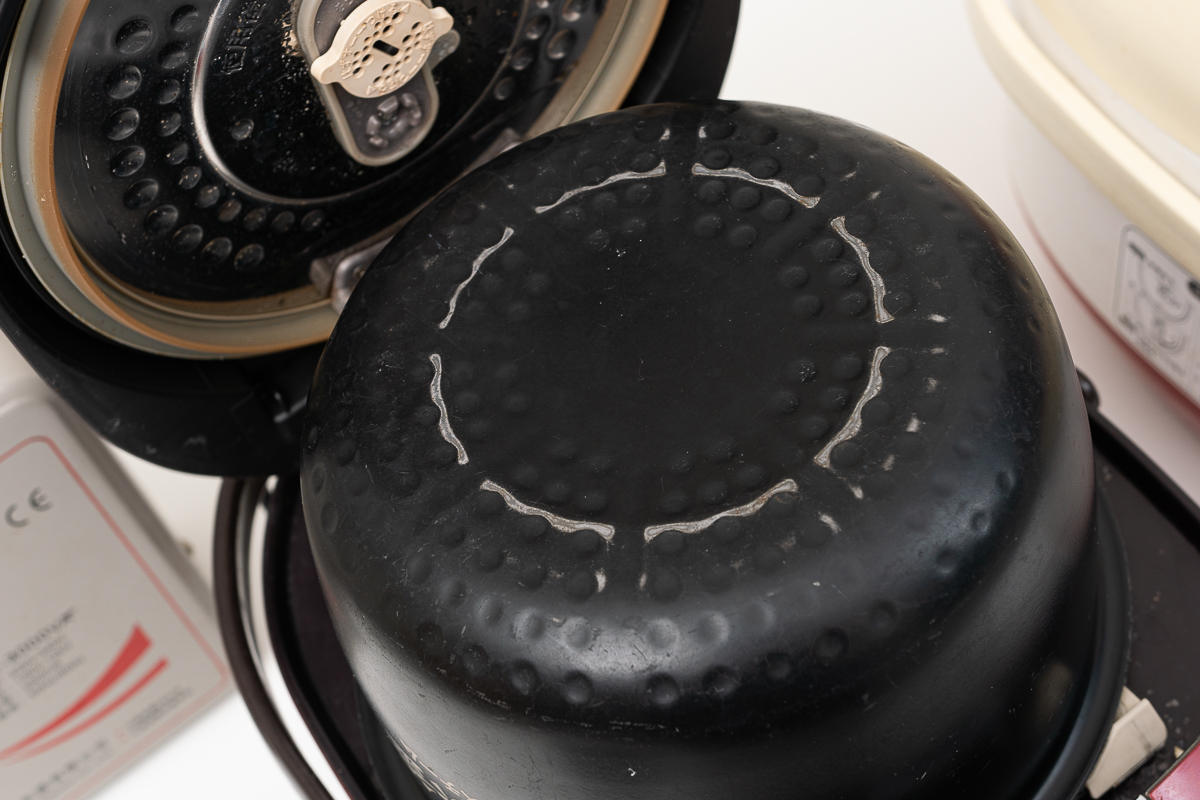 电压力锅和饭煲有什么区别,电压力锅与电饭煲测评