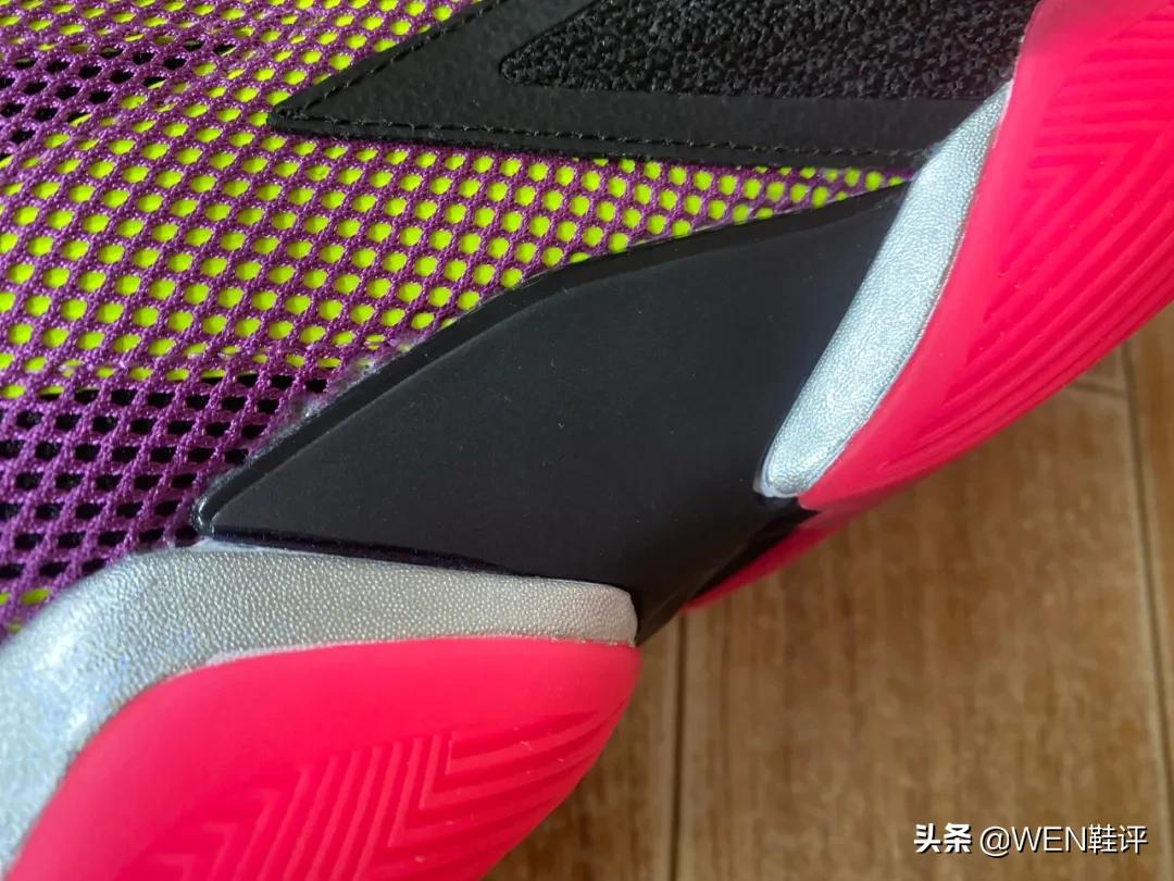 谁还管得住匹克逆天的步伐啊！前后不同中底配置的实战鞋了解一下