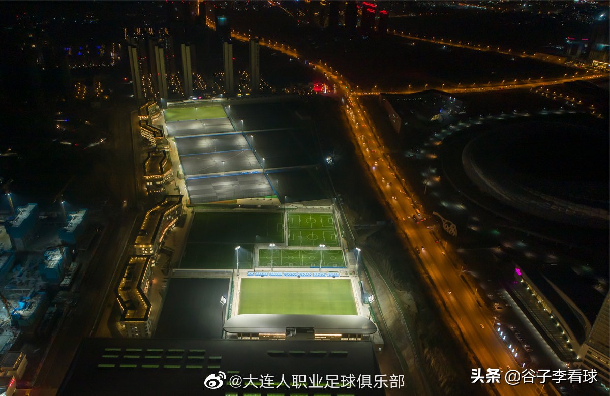 大连青训足球基地室内足球场对外,大连青训足球基地视频航拍