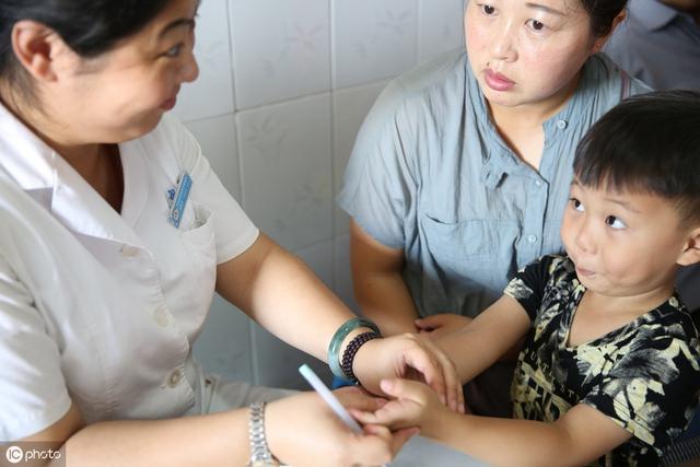 矮小中医推拿怎么调,9岁孩子下肢无力怎么推拿调理