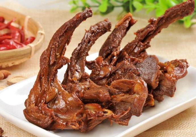 周黑鸭一只鸭的利润,黑鸭作坊成本仅三元