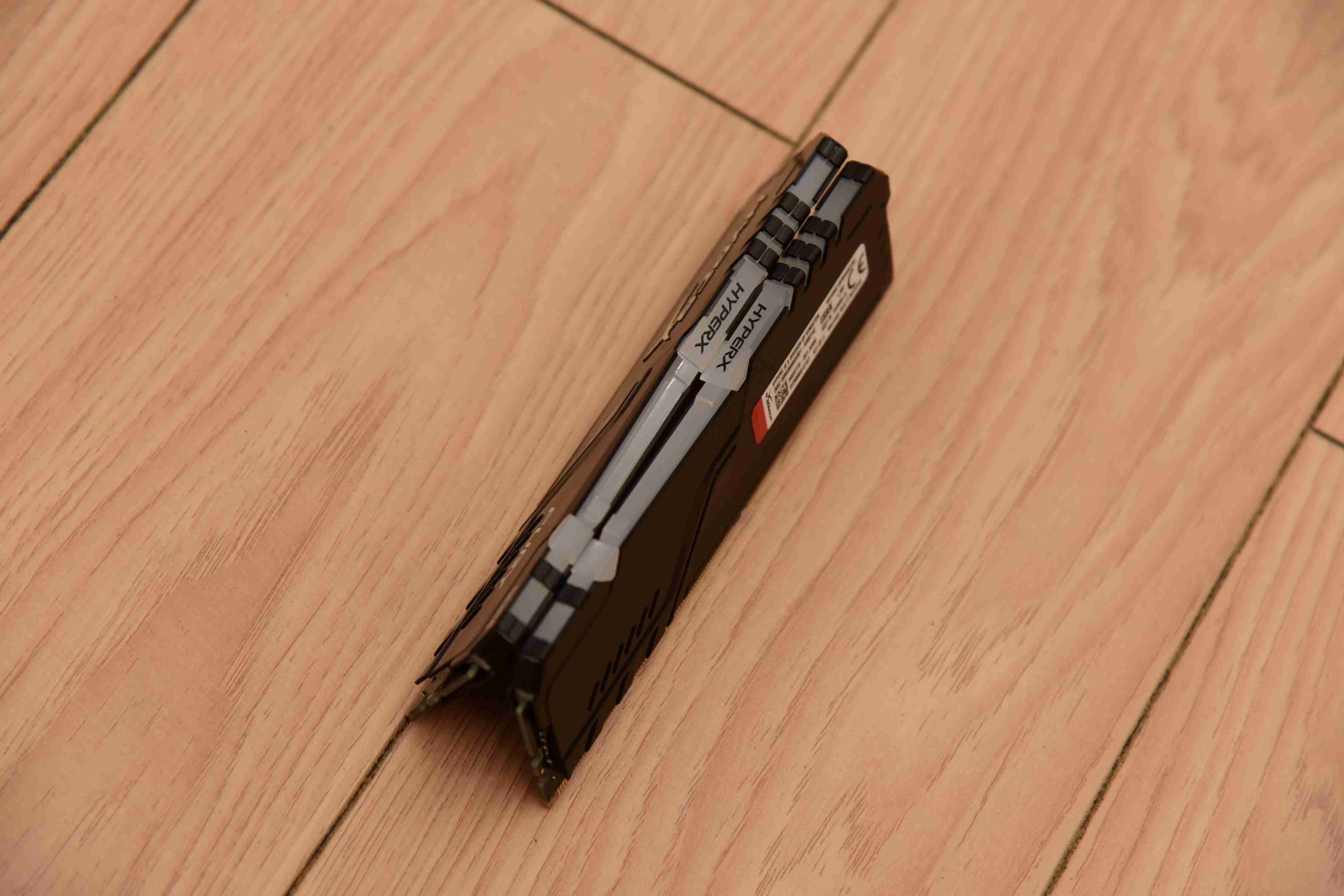 提升7700k单核性能,核显hd750和uhd750哪个好