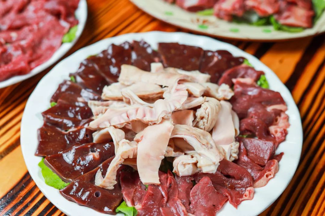 南海有间专注食驴肉的爆抵农庄，人均40元叹全驴宴