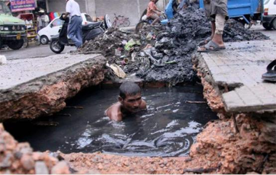 印度掏粪工死于什么病,印度掏粪工死亡人数