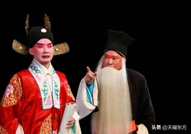 几个说相声挣钱吃饭的“俗人”，却深爱着阳春白雪的京剧艺术