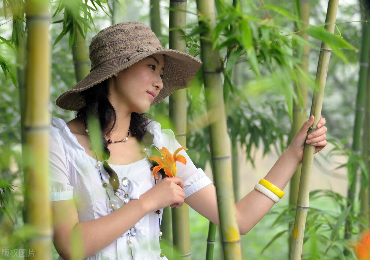 女子总算看清男友真面目,女子得知男友离开的真相找男友