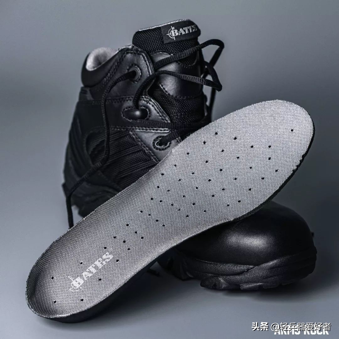 适合夏天穿的透气军靴,穿什么鞋雨天防滑最好