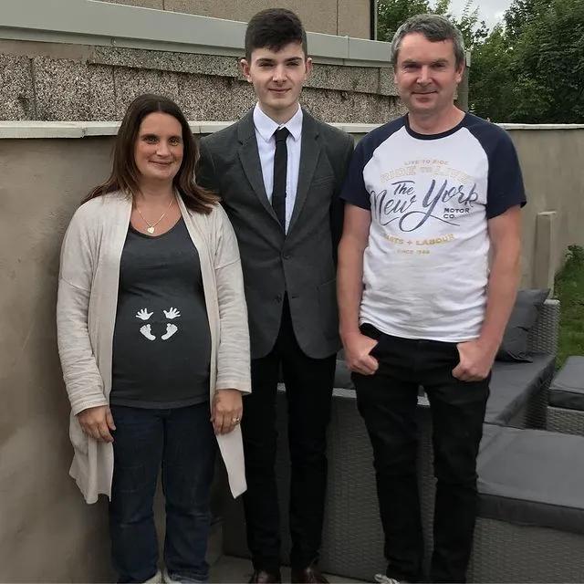 结婚30年生22娃，网友群嘲太窒息了，结果他们的生活却啪啪打脸