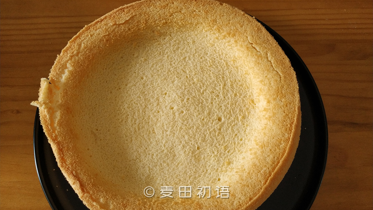 戚风蛋糕凹底和塌陷是怎么回事,做戚风蛋糕不塌陷的秘诀是啥