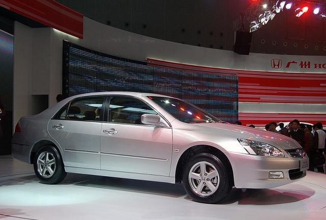 汽车开十年以上是什么感觉,汽车开十年以上是一种什么感觉