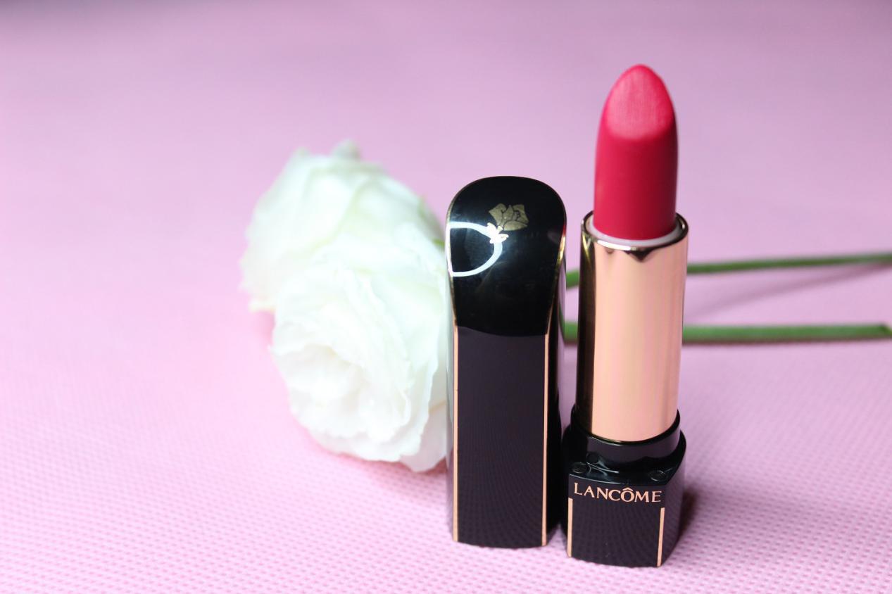 包里永远都缺一支口红,包里永远都缺了一支口红