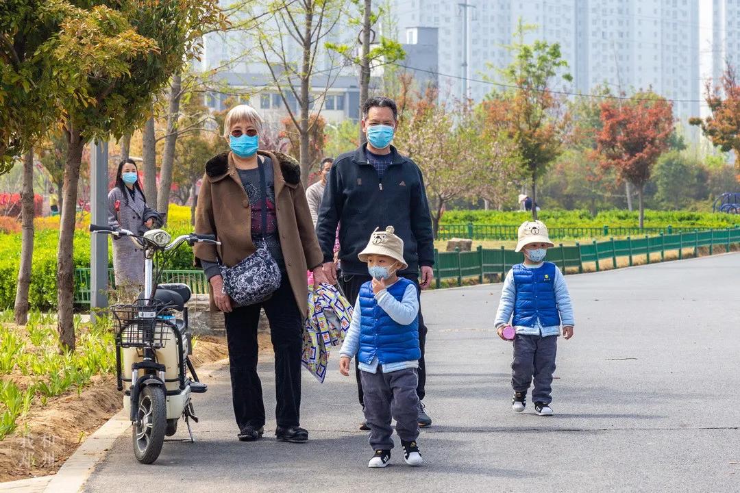 今天，带郑州的老铁们逛吃后河芦