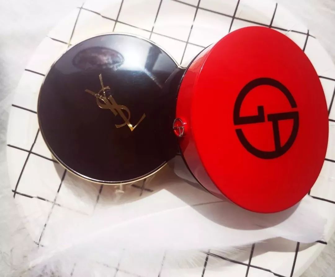 性价比气垫测评,海蓝之谜气垫和ysl粉气垫测评