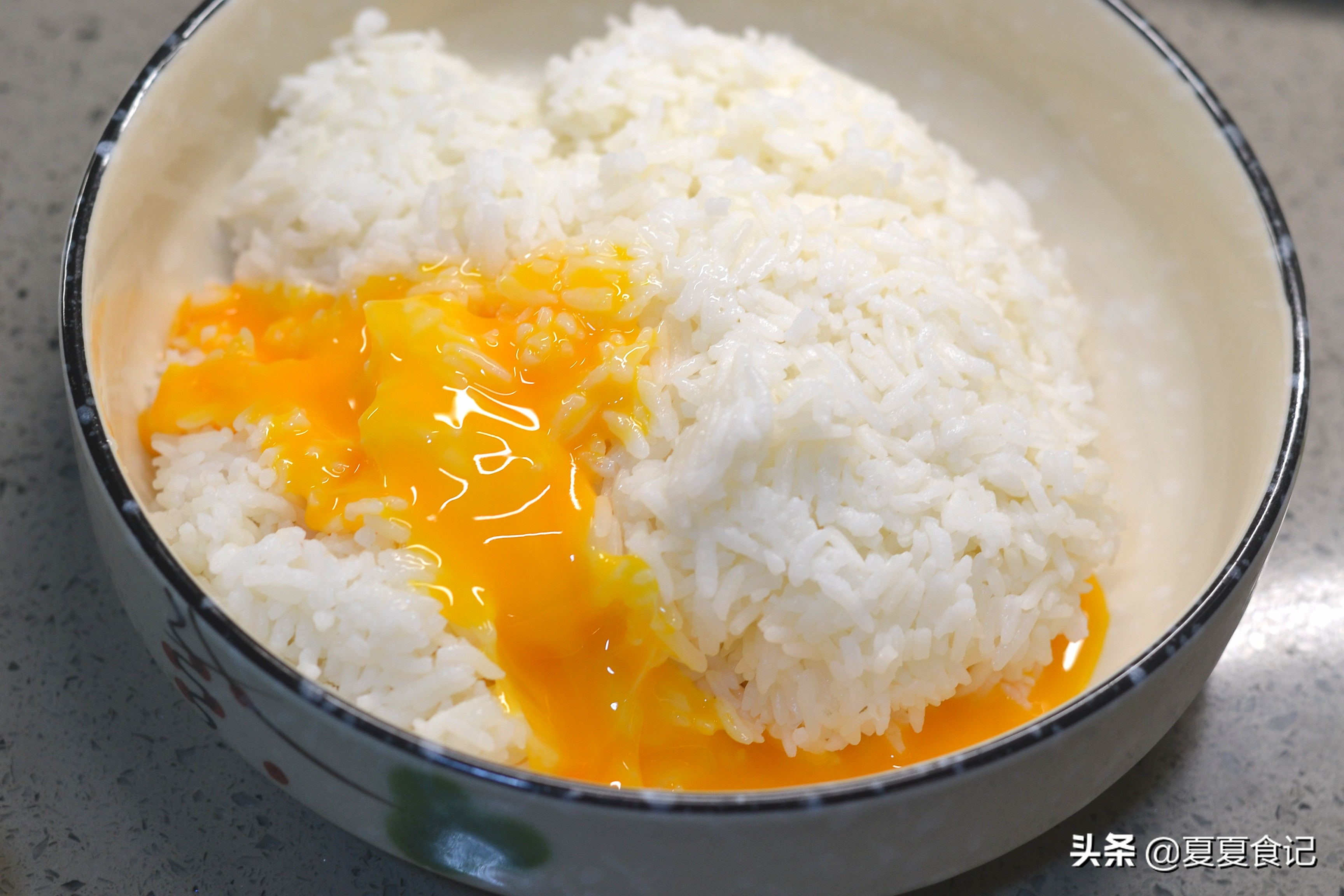 流心蛋包饭怎么才算成功,怎么在家制作流心蛋包饭