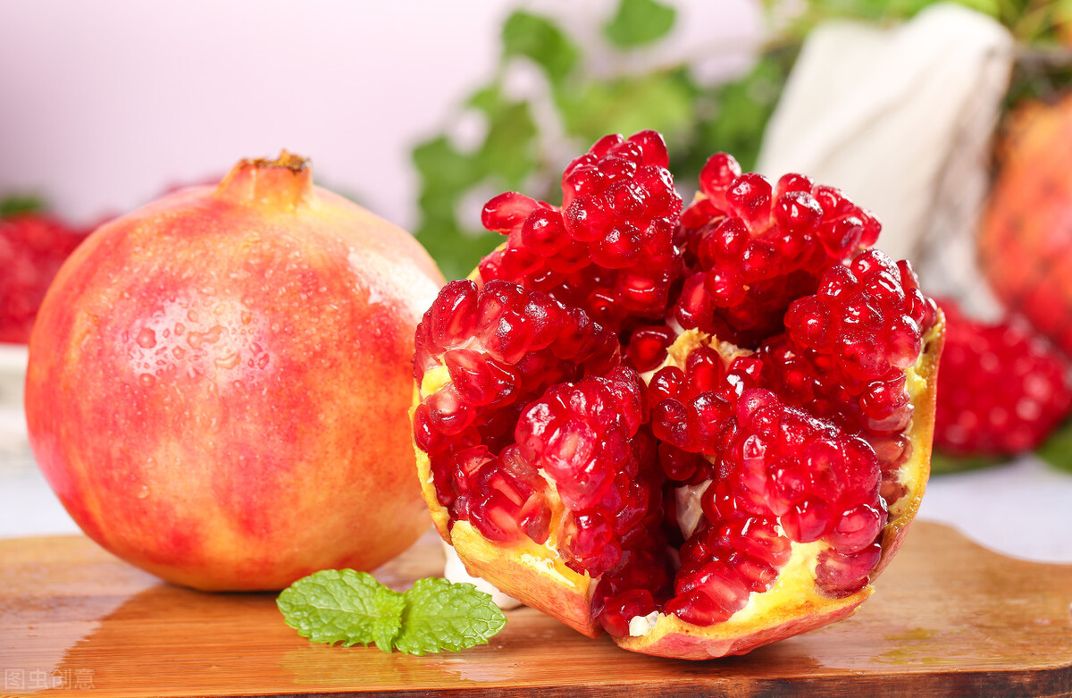 狗狗不能吃的八大食物,狗狗不能吃的十种水果有哪些