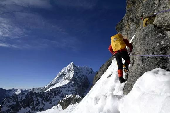 那些与登山八竿子都打不着的企业品牌，为何要为登山慷慨解囊？