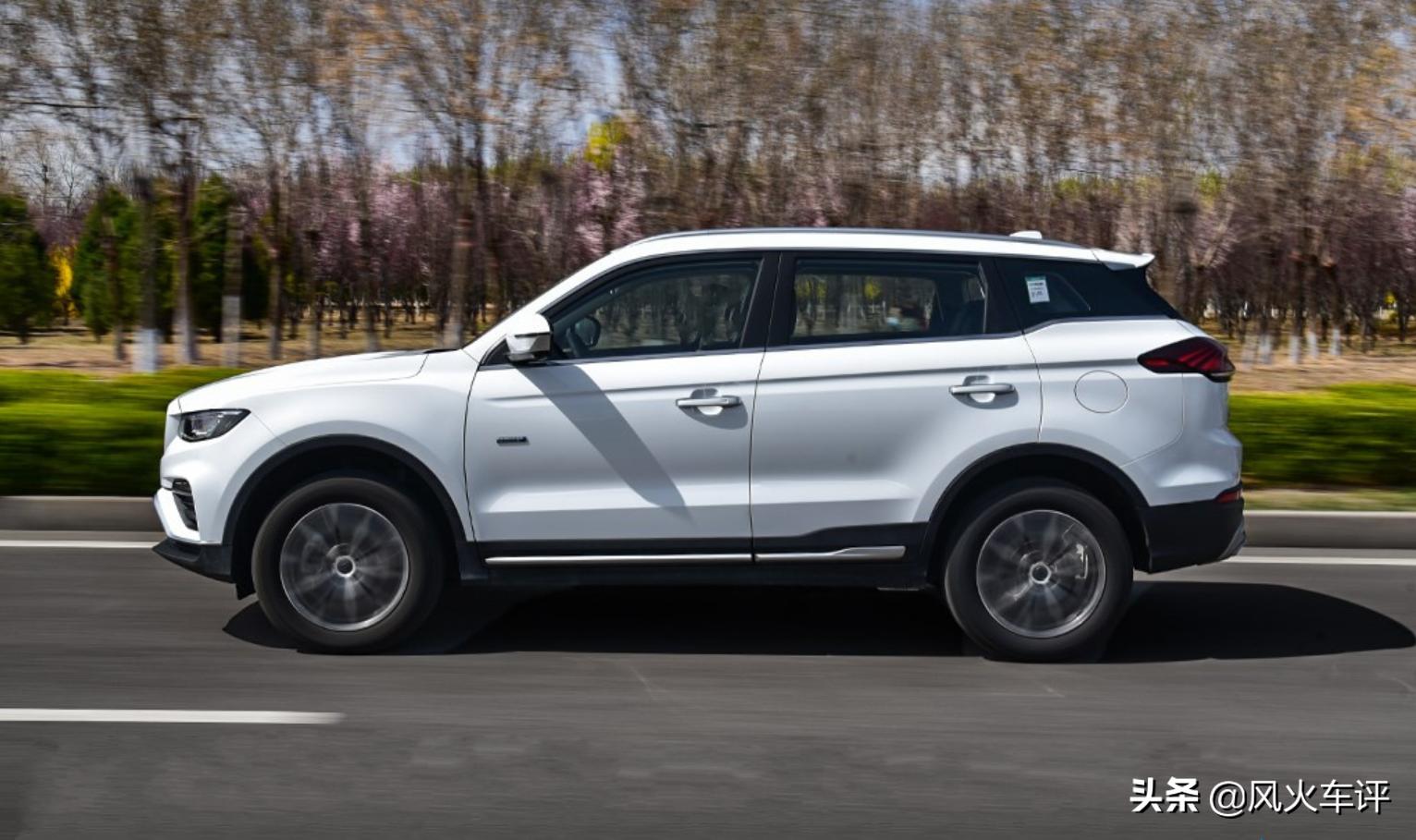 吉利博越l2023款旗舰版测评,博越是吉利第一款suv吗