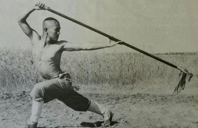 少林寺李连杰30年前照片,李连杰少林寺哪一年拍摄