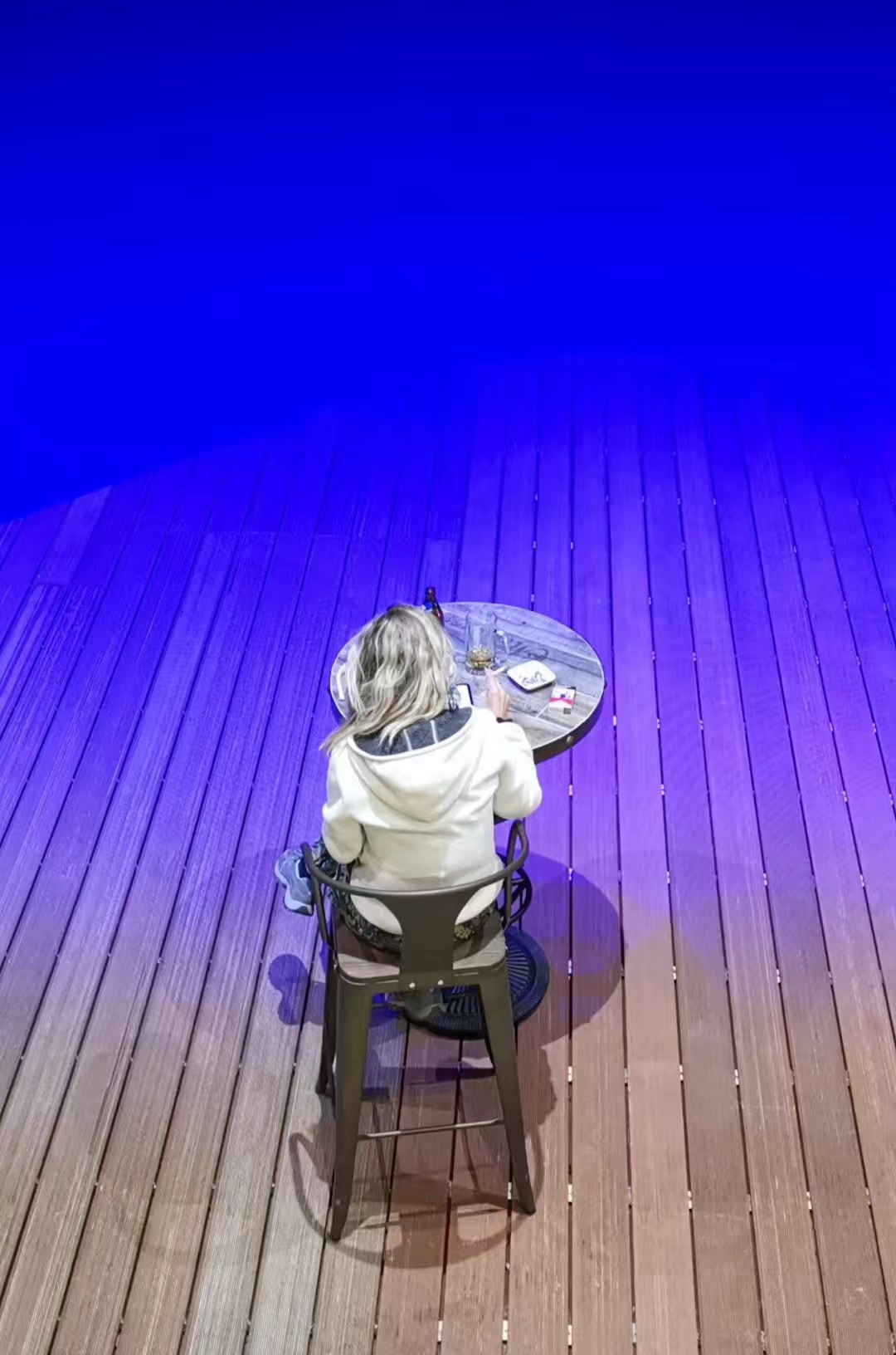 一个中国人在肯尼亚草原旅游创业：老外惊见中国速度，当地人感激