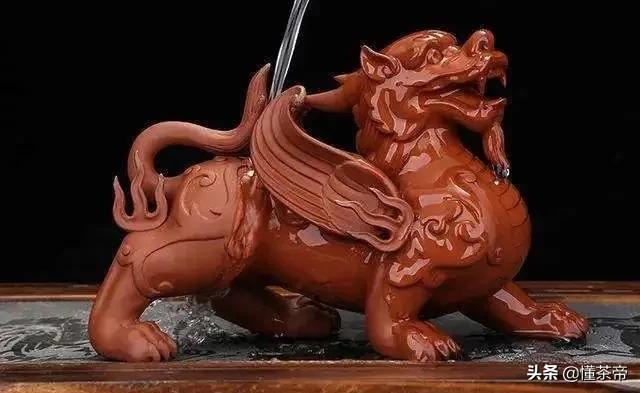 茶宠金蟾坏了会破财吗,茶宠的摆放有什么讲究和忌讳