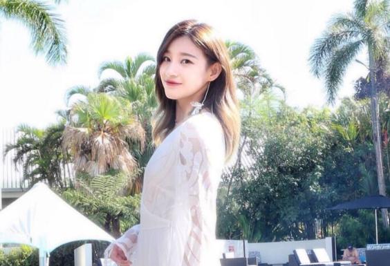 体育频道历届女主持人,体育漂亮的女主持人