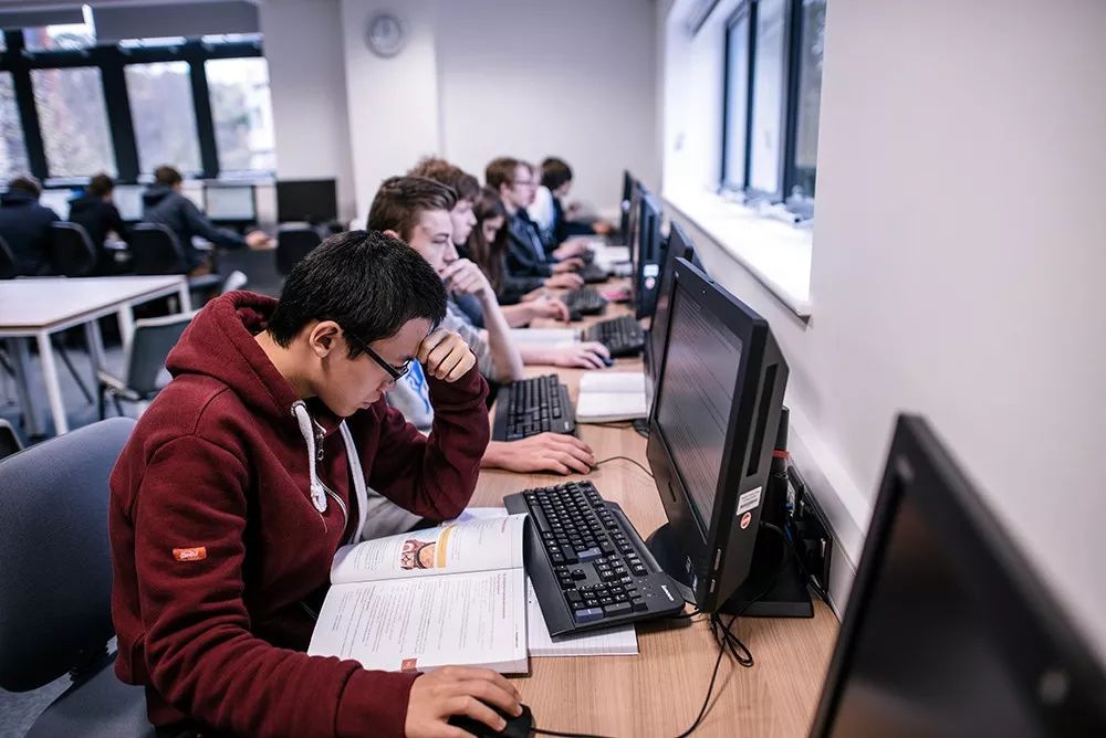 公立丨埃克塞特学院