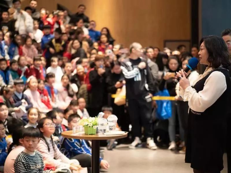 小记者课堂丨“中国动物小说大王”沈石溪：大胆模仿、大胆借鉴