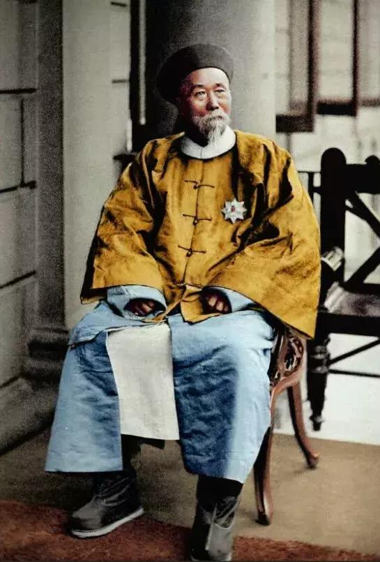 中国最短命总理，只干了不到10天，培养出*德朱**蔡锷