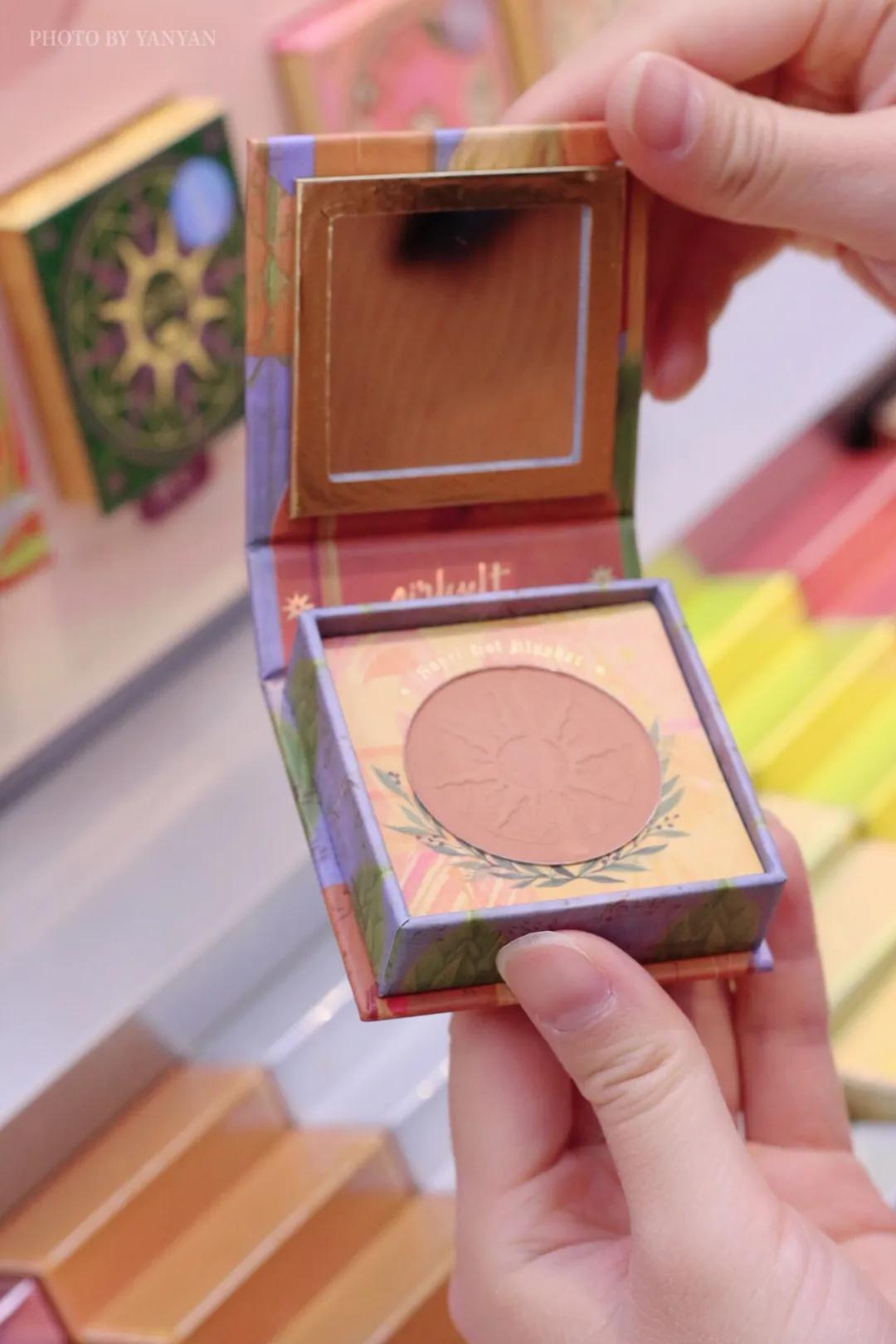 彩妆集合店wowcolour介绍,超大网红彩妆集合店wowcolour大连