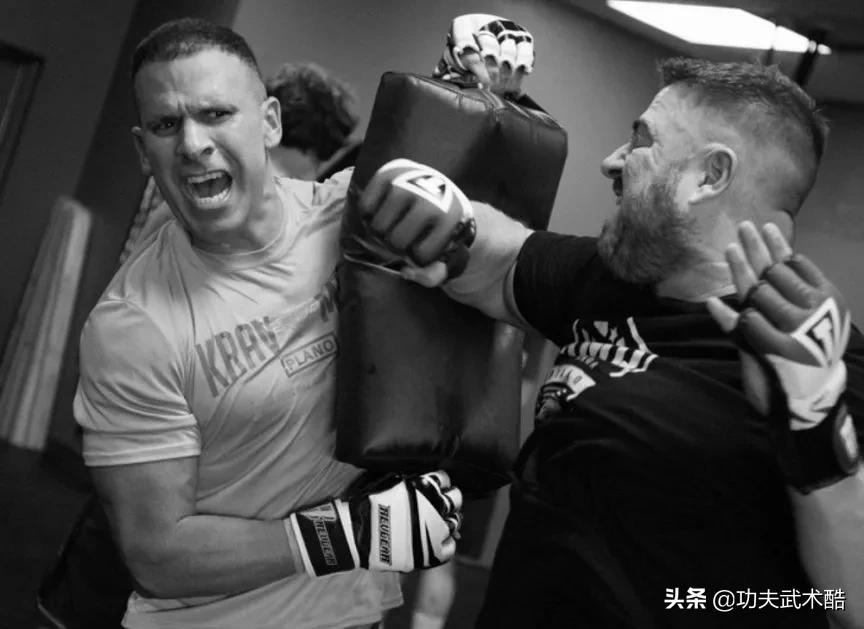 mma柔术降服,mma柔术战胜拳王